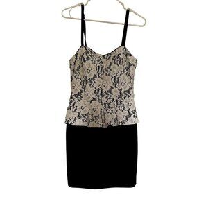 GUESS LA black white lace sweetheart neckline semi formal dress spaghetti straps